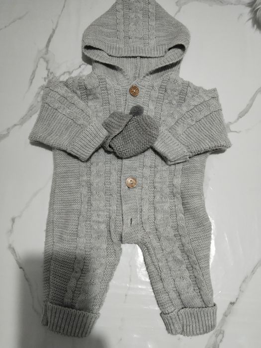 Продам комбез для новорожденного до 5 месяцев