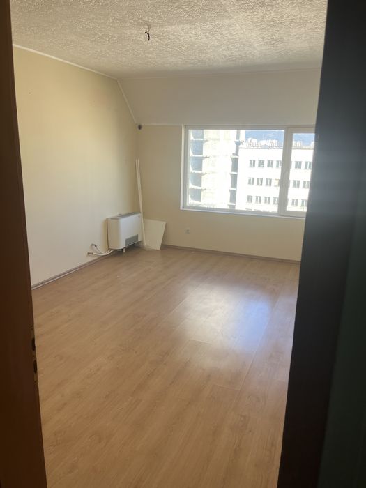 Двустаен разширен апартамент, Топ Център