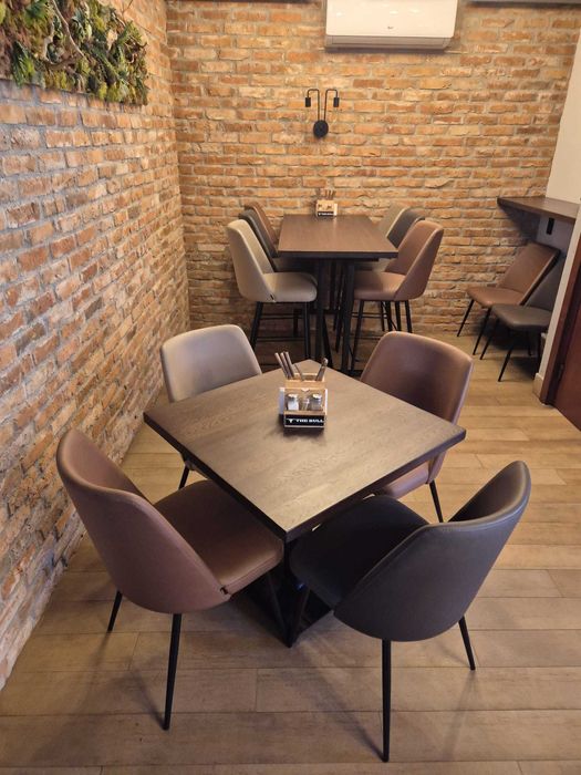 Set mese și scaune din lemn masiv stejar (ideale pentru sufragerie, pub sau restaurant)