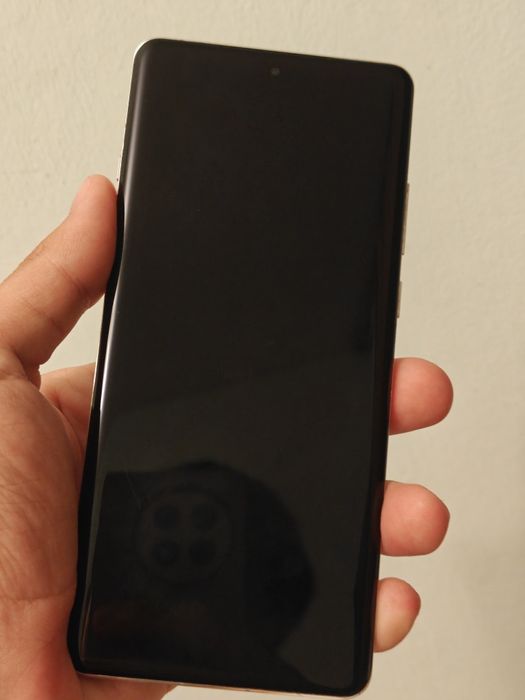 Продам OnePlus 12 версия CN