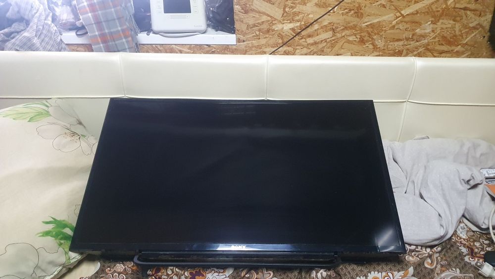 Продаю  дешево Телевизор Sony