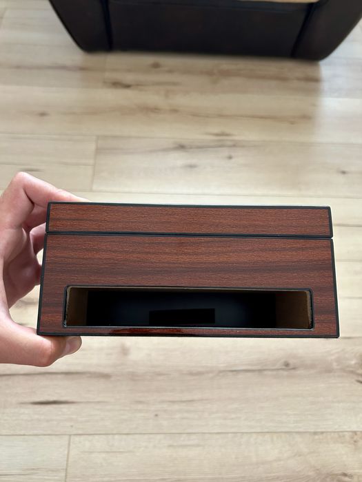 Humidor pentru trabucuri cu scrumieră inclusă, ghilotină si punch-cutter, din lemn de cedru spaniol