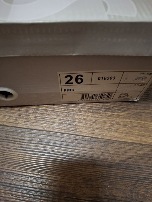 Чисто нови детски  зимни боти