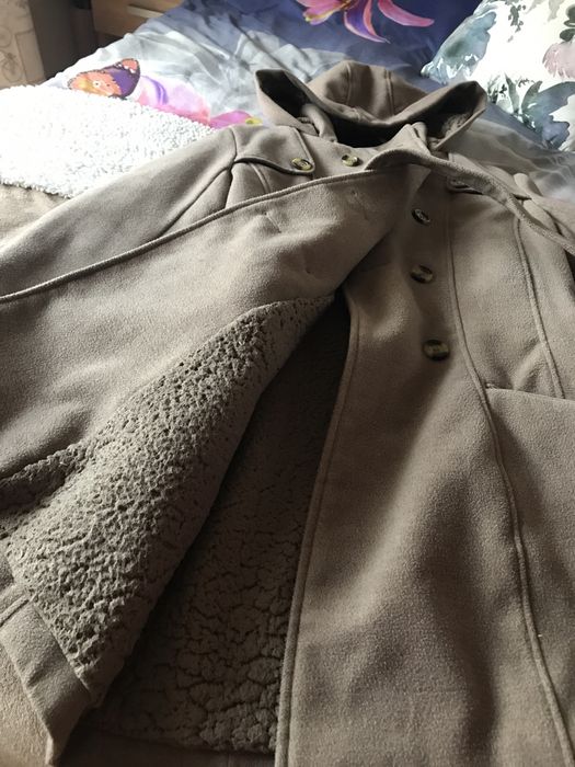 Палто в бежов цвят Teranova