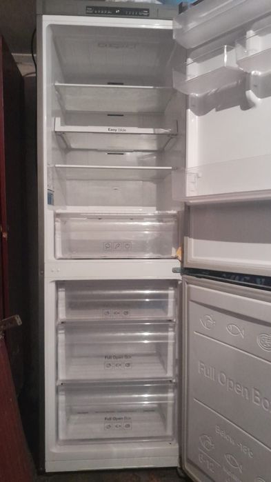 Продам холодильник