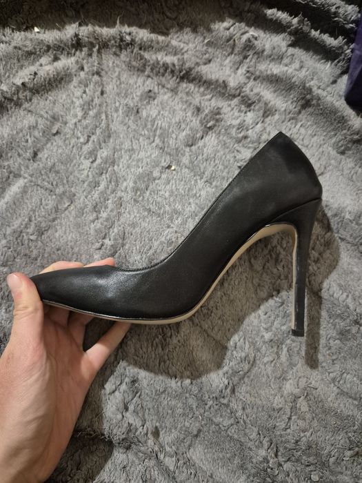 Туфли черные на каблуке 39 размера