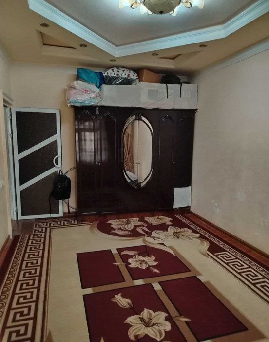 Продаётся дом в Чиланзаре 19 кв 63дом 4/4/4  этаж 4 комната
