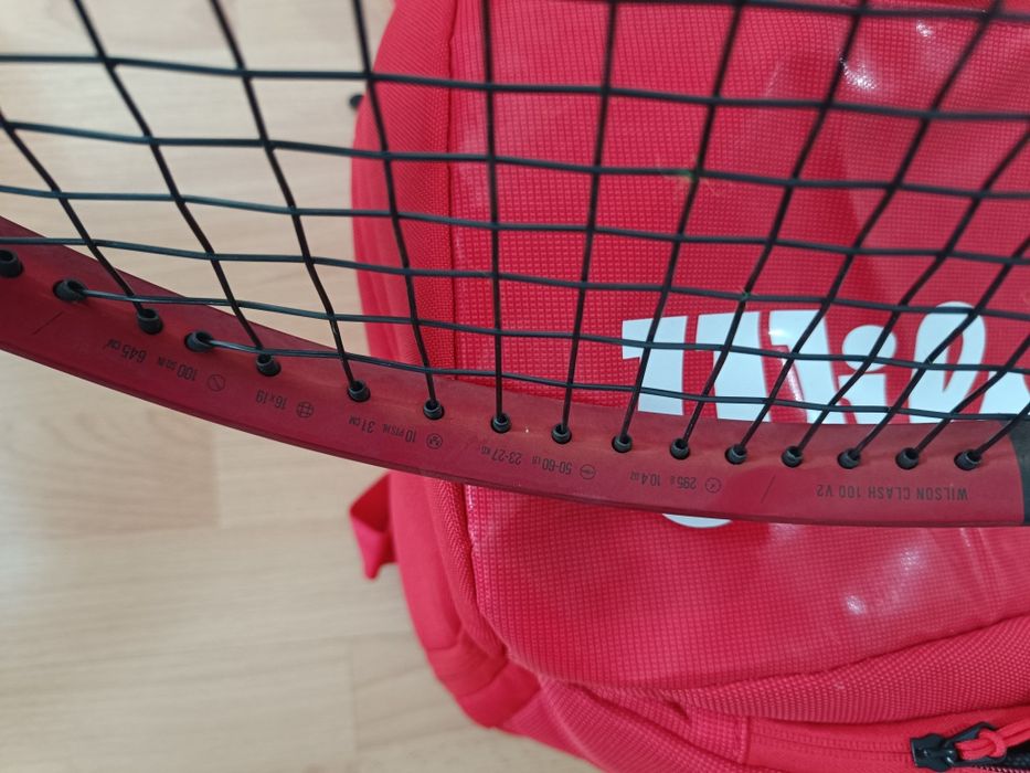 Раница, ракета  Wilson Clash 2, 295 грама и комплект нови топки