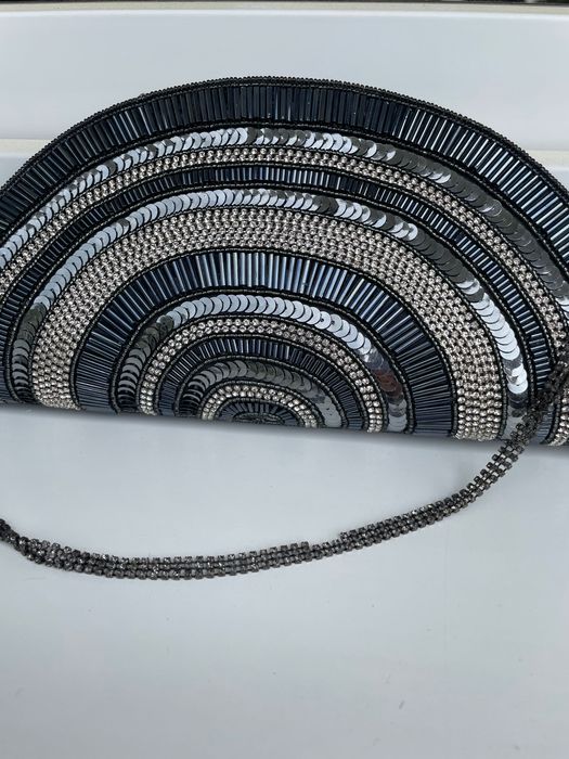 Чанта клъч с бляскави паети и камъни