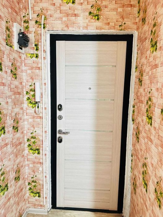 Продам 2 ку ломоносова 11\2