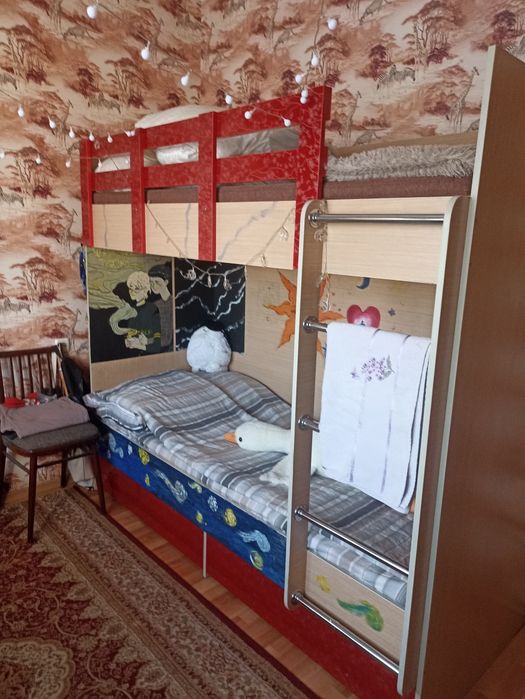 Спальный гарнитур для детской комнаты