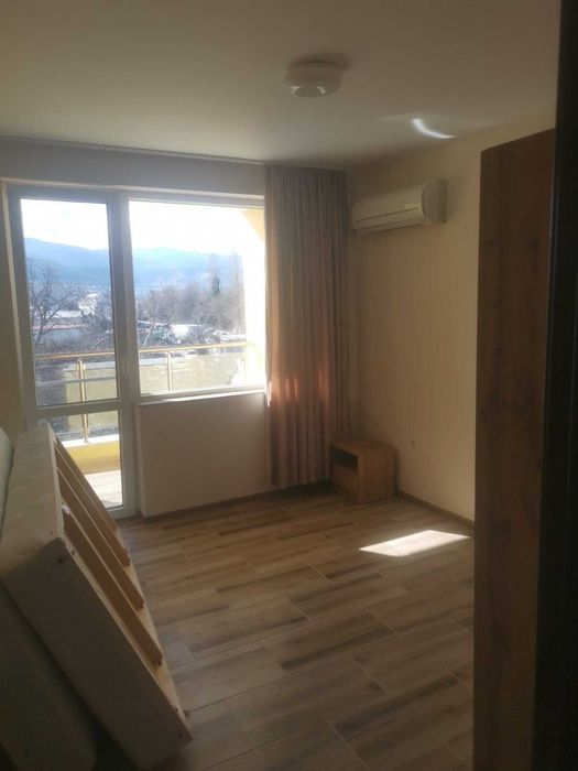 Дава се под наем Двустаен апартамент в Пловдив, Остромила - 62 кв.м за 190 € - Снимка #2