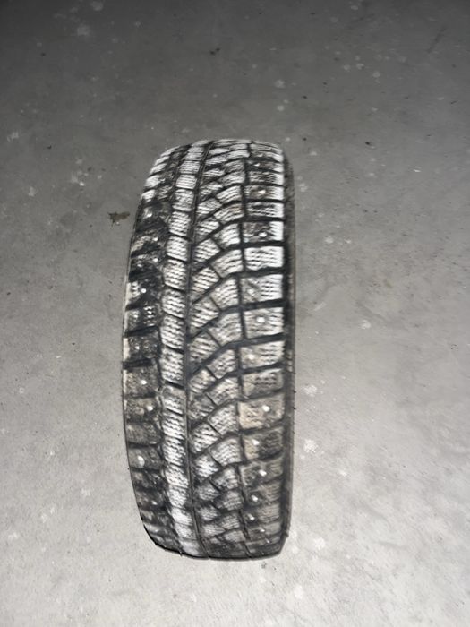 Шина шипованая на 15/185/60