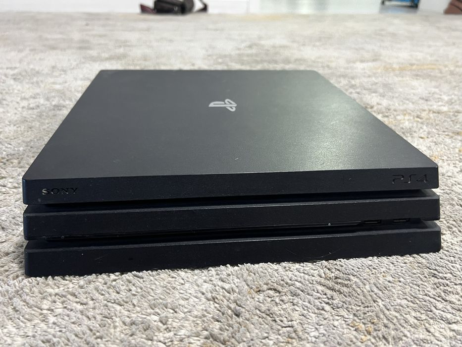 Пс 4 про с играми и 2 джойстика