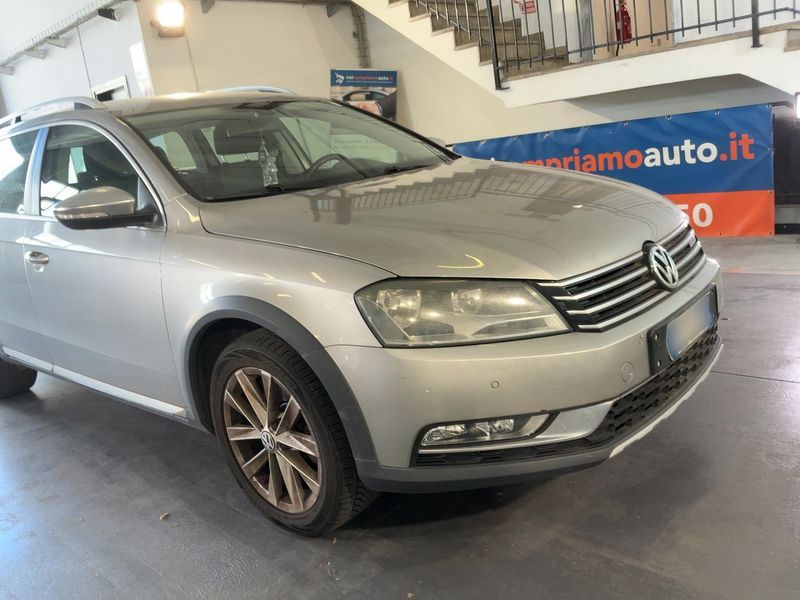 Volkswagen Passat 2.0 TDI 4Motion BlueMotion Tech 2012