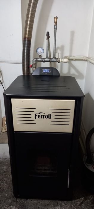 Vand termo semineu Ferroli 24kw pe peleti