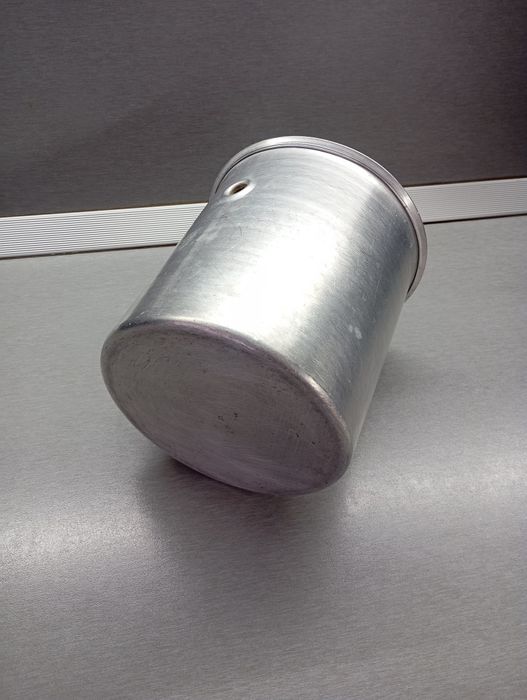 Млековар. Материал-алуминии