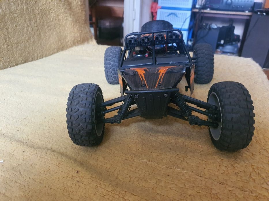se vinde automodel bughy 4wd ,