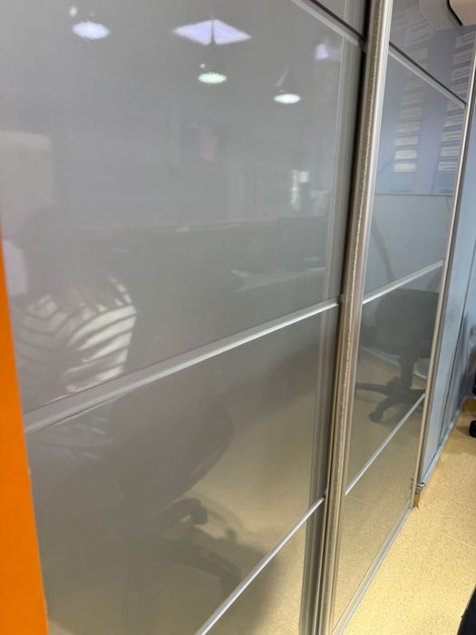 Шакаф для офиса с полками