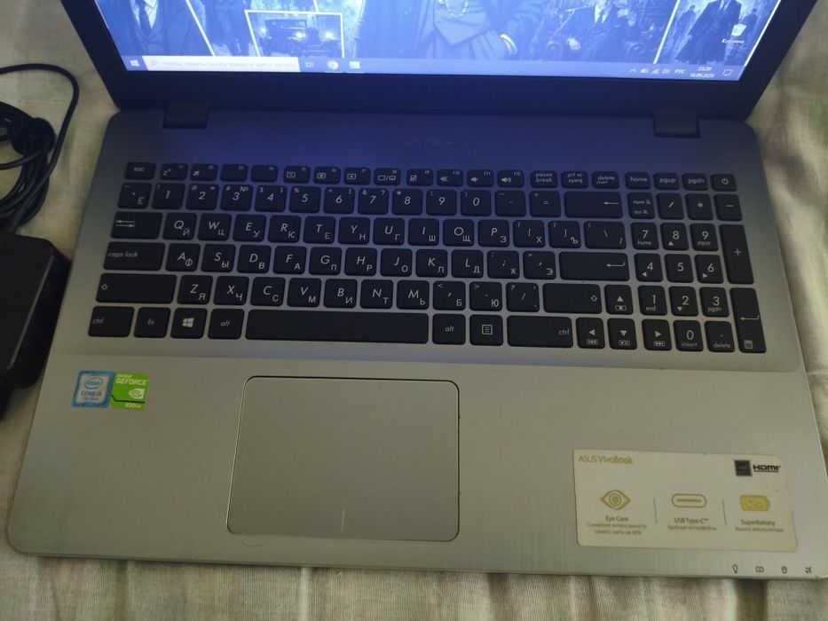 АSUS i3-7100U + GeForce 930MX