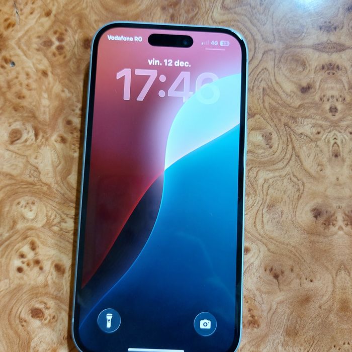 Vand/schimb urgent iPhone 15