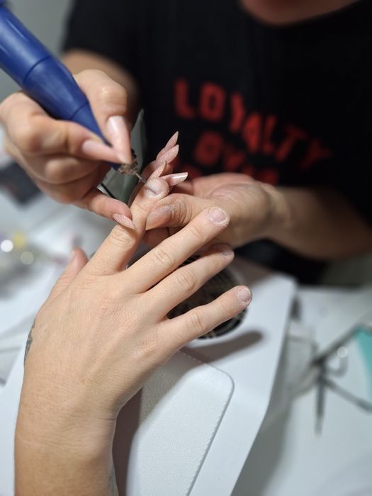 Unghii tehnice si pedi estetica, pentru doamne, domnișoare!