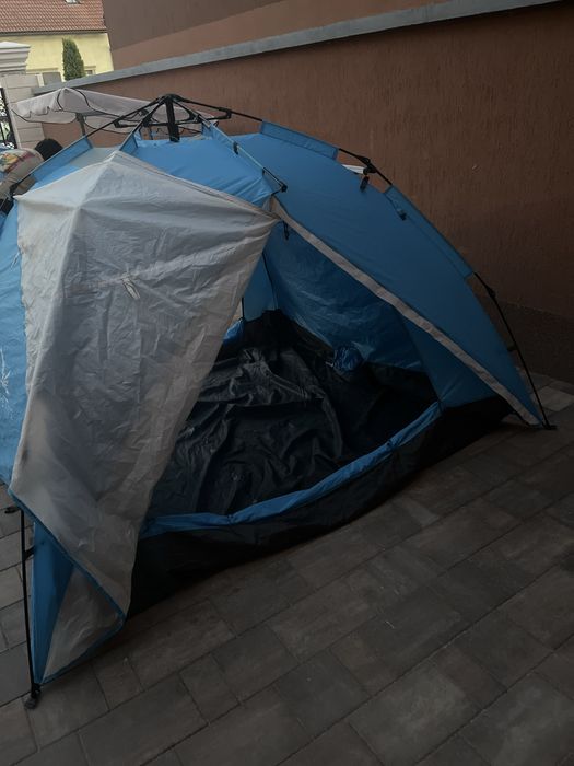 2 corturi de canping  250 lei bugata