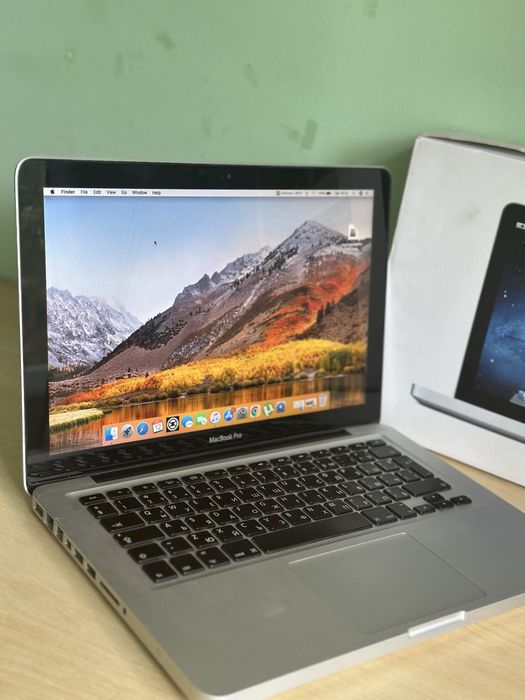 Apple MacBook Pro 13.3 - inch
