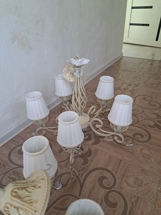 Люстры 3 шт, 1 шт разный