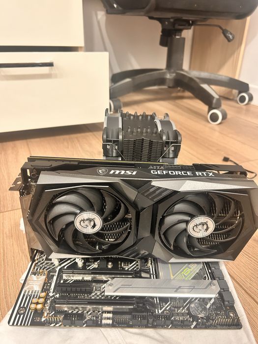 i9-11900K + RTX 3060 Gaming X 12GB / 64GB / Z590 / SSD 1TB