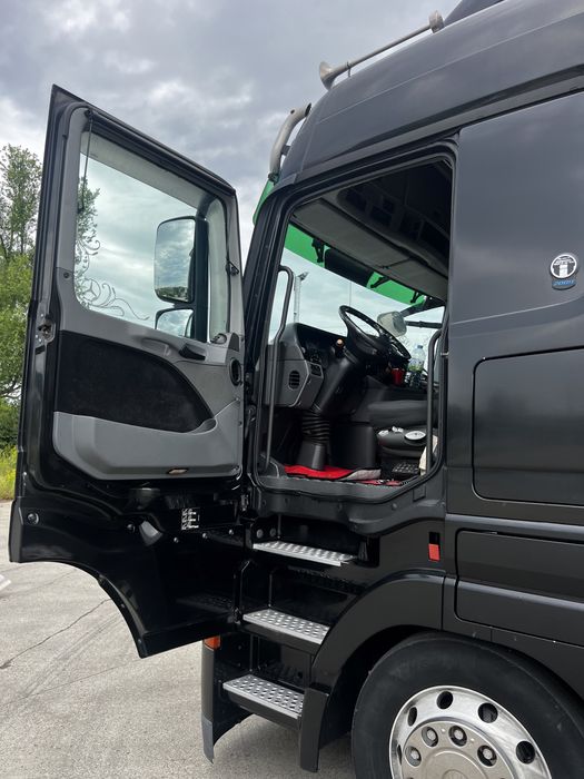 Mercedes-Benz Actros MP3  Mega