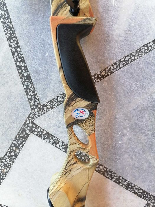 Спортен лък за стрелба нов