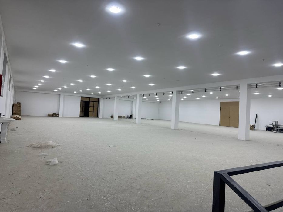 Ijaraga 700m²+700m², 2 qavatli keng bino