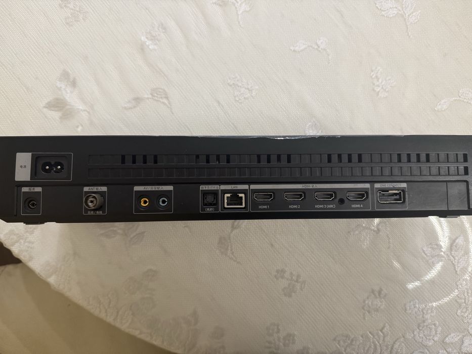 One Connect Box за Samsung