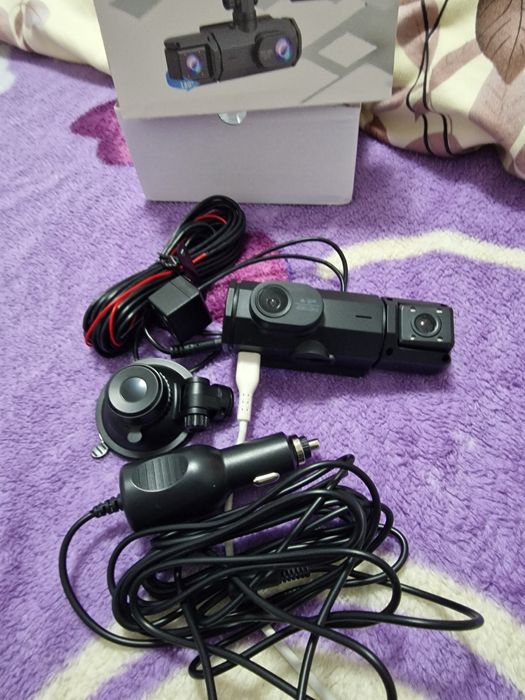 Cameră bord auto cu 3 camere