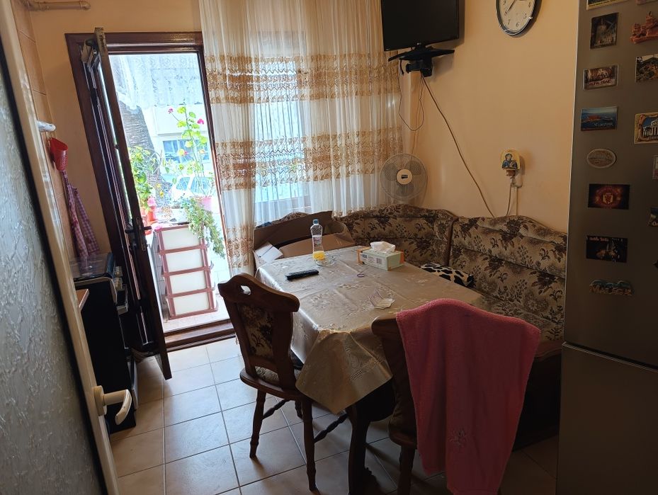 Închiriez apartament 3 camere zona Banatului, strada Exercițiu!
