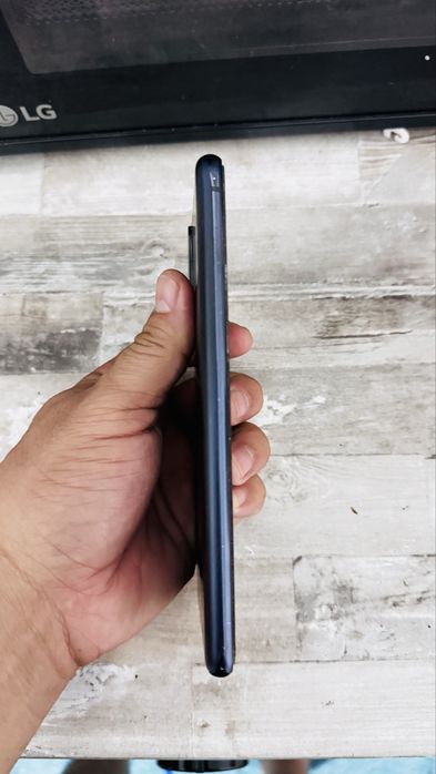 Продам Samsung galaxy 20FE с коробкой