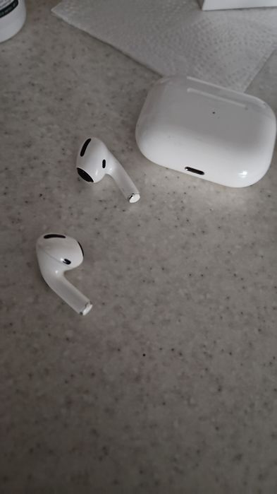 Продам наушники apple airpods pro оригинал.