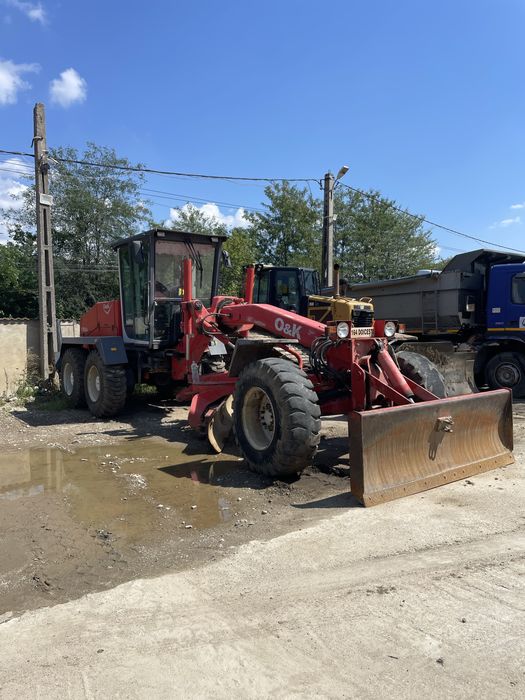 Vand sau inchiriez autogreder O&k F156  greder