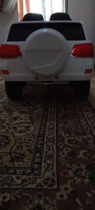 Машина детский новый