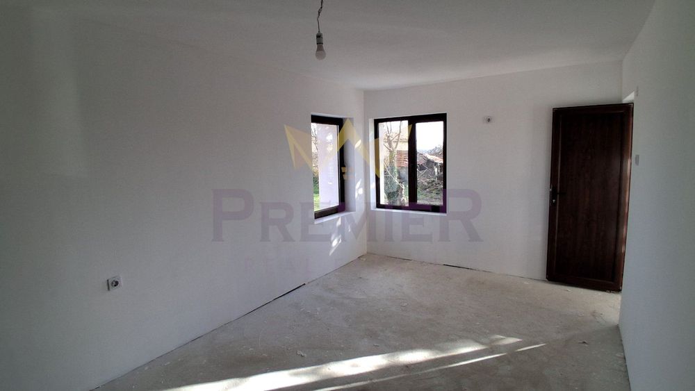 Продава се Къща в с. Манастир, Област Варна - 100 кв.м за 408 €/кв.м - Снимка #10