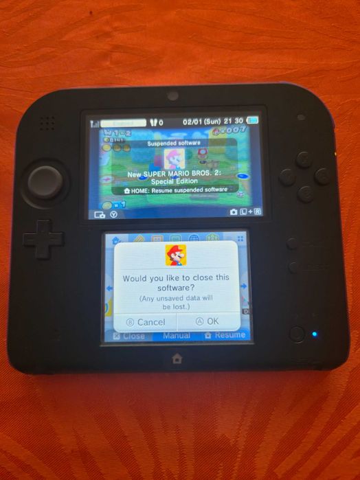 Nintendo 2DS / 3DS с Mario игри