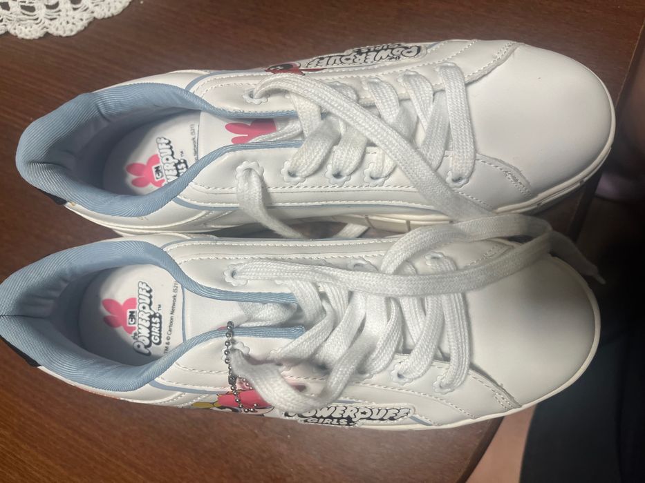 Кецове Bershka нови 37.5 номер