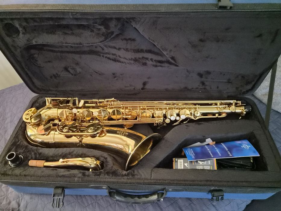 Vând saxofon tenor Buffet Crampon
