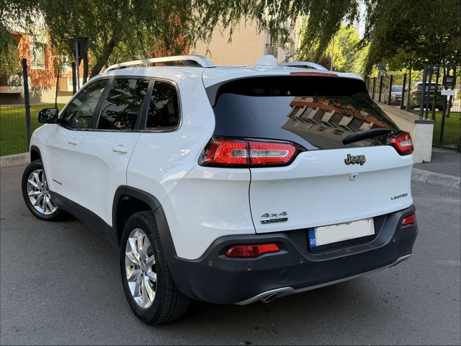 Jeep Cherokee 2014 Automat / 170 CP / Panoramic / Ventilatie 8990 Euro