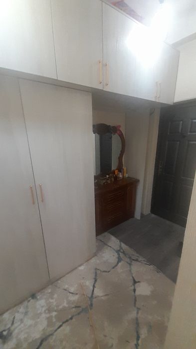 1 xonali Kvartira sotiladi