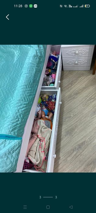 Кровать белого цвета