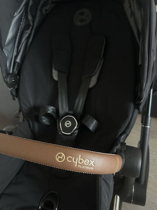 Cybex Priam 4 + чадърче и дъждобран на марката