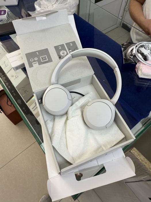Sony Orginal Headphones CH-520