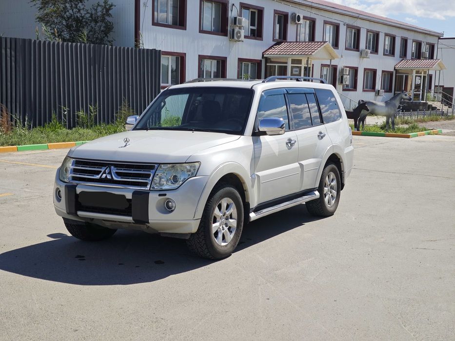 Mitsubishi Pajero IV, 2010 год